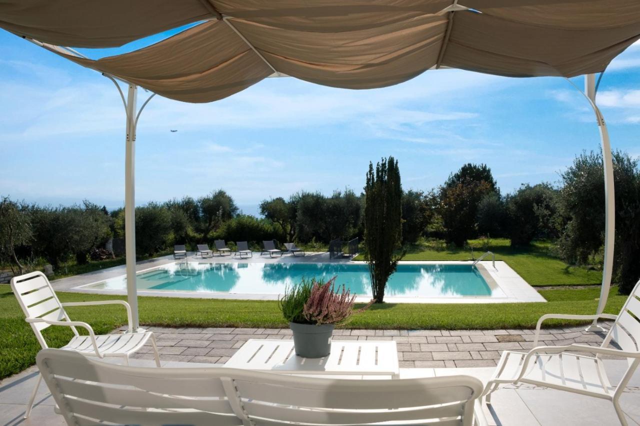 מנרבה דל גארדה Villa Athena Charme מראה חיצוני תמונה