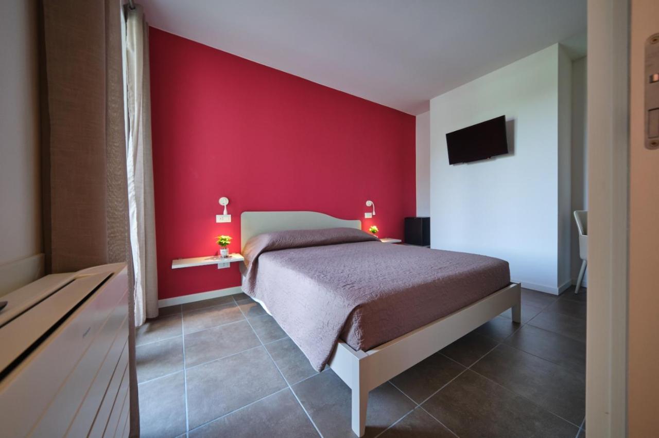 מנרבה דל גארדה Villa Athena Charme מראה חיצוני תמונה