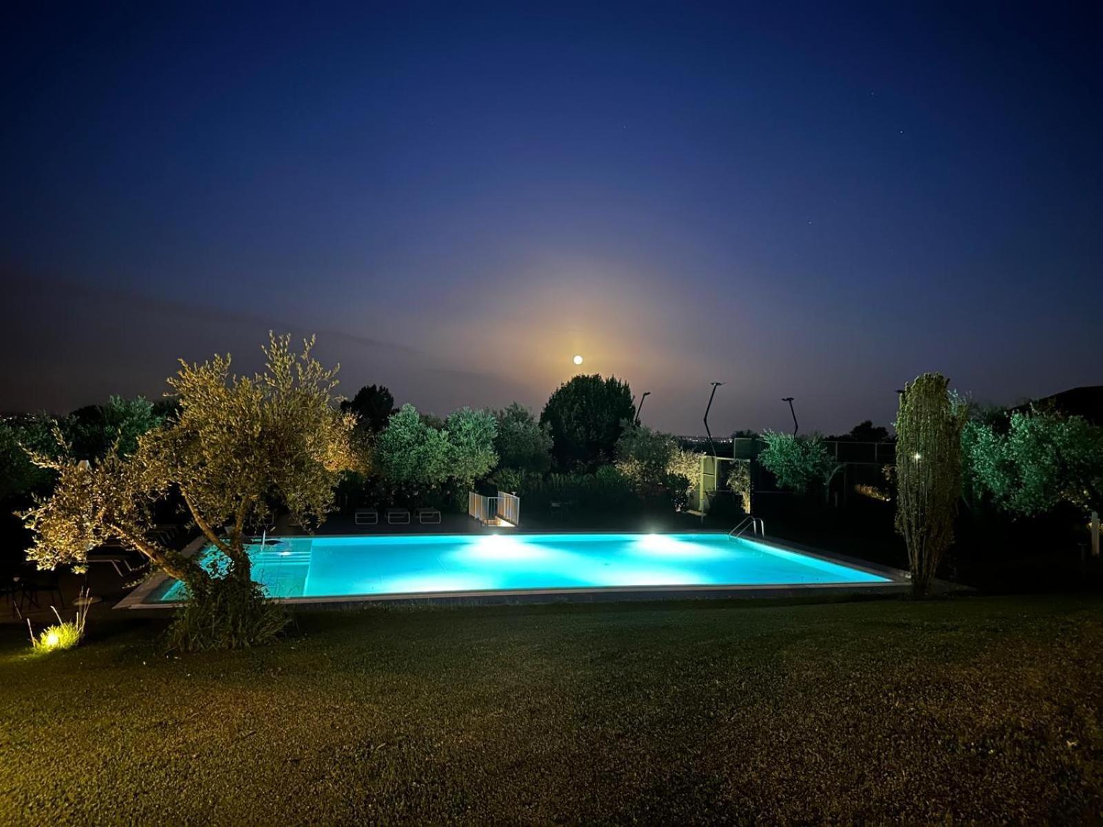 מנרבה דל גארדה Villa Athena Charme מראה חיצוני תמונה