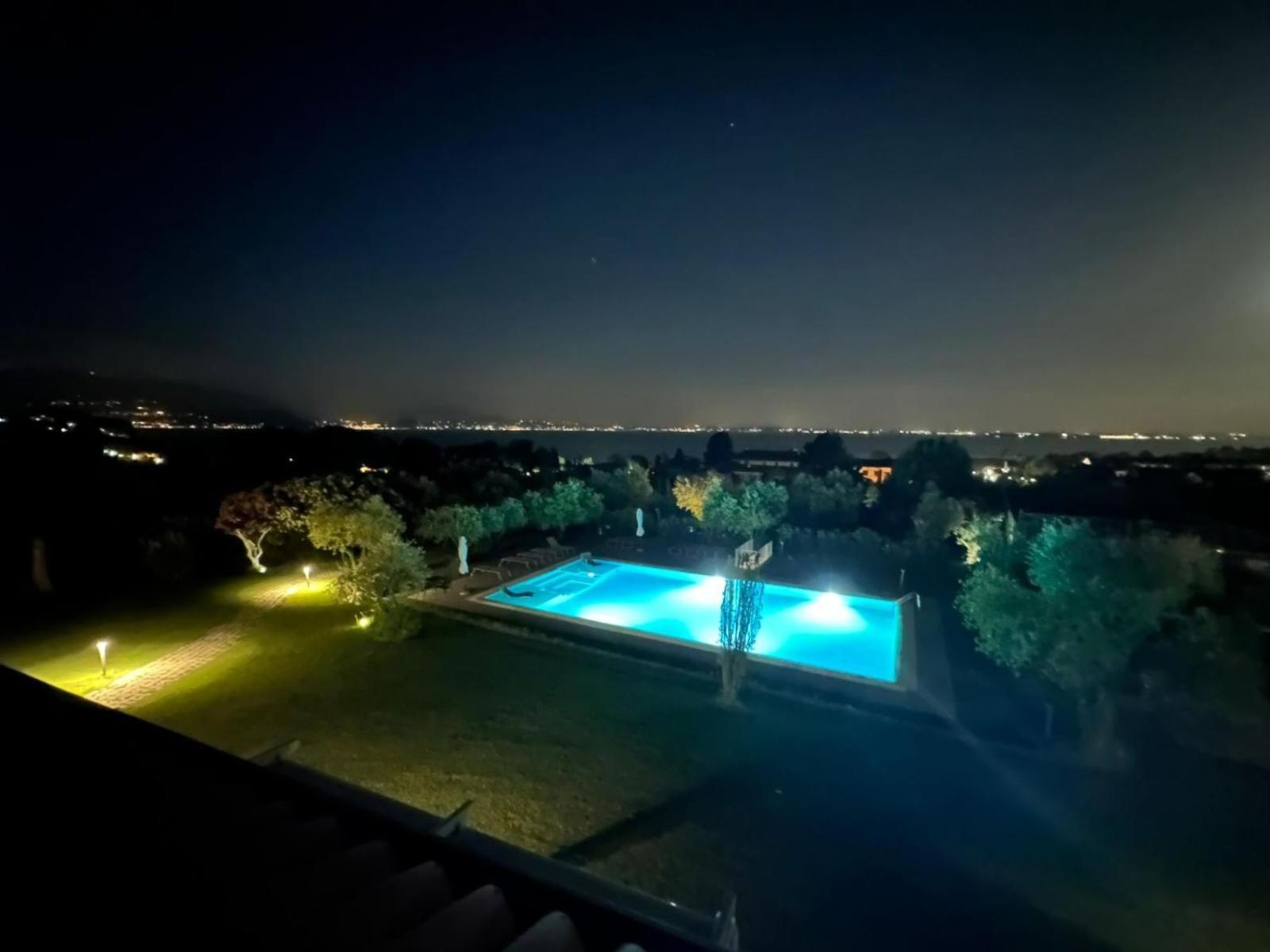 מנרבה דל גארדה Villa Athena Charme מראה חיצוני תמונה
