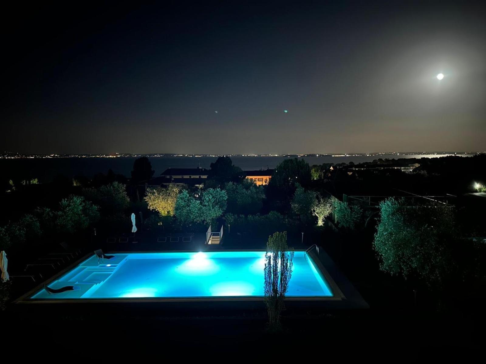 מנרבה דל גארדה Villa Athena Charme מראה חיצוני תמונה